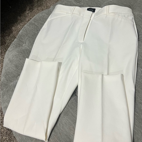White House Black Market Pants - WHITE HOUSE BLACK MARKET - Pleated White Trousers